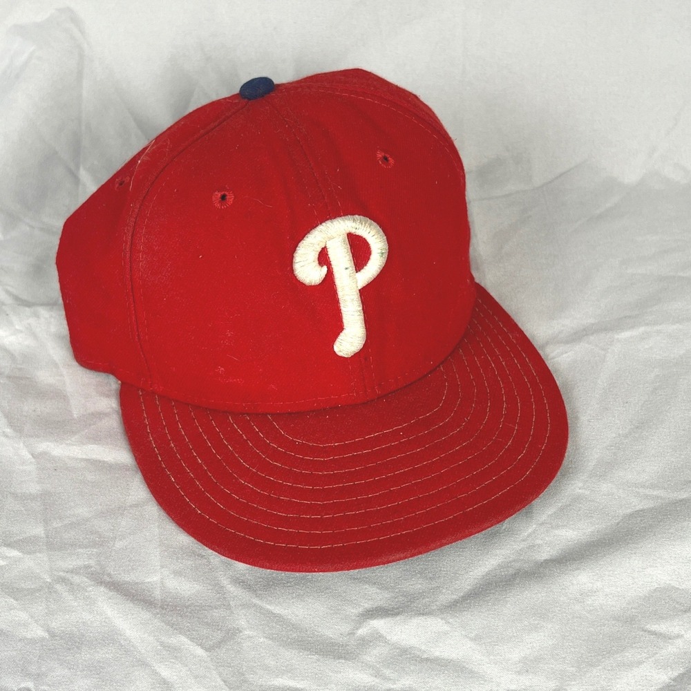 New Era Philadelphia Phillies MLB Fitted Hat 7 1/4 59FIFTY Red On-Field Cap